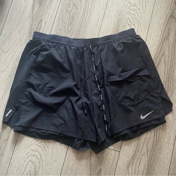 Nike Men’s Black Flex Stride 5” Athletic Shorts - Picture 3 of 14